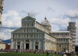 Det lutande tornet i Pisa