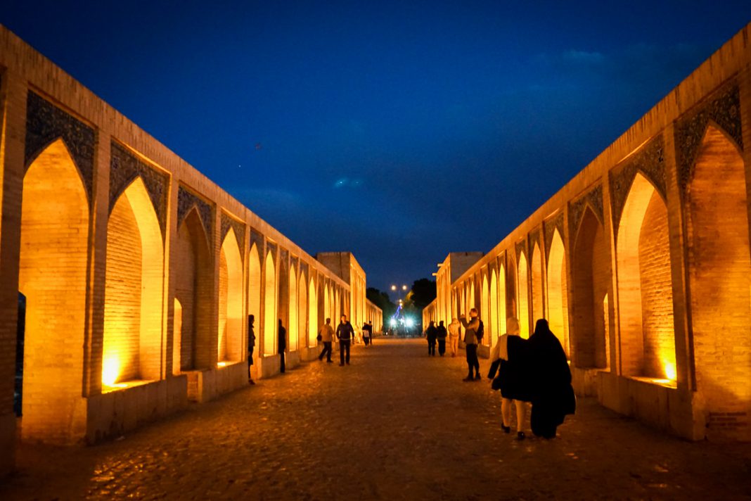 Iran - Isfahan - Pol-e Khaju